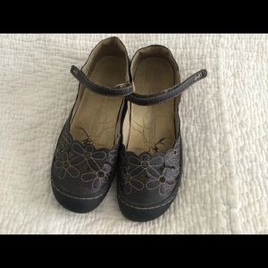 Women’s J-41 Mary Janes size 9.5